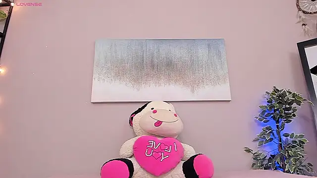 Briana Wells  online show from 1, 2, 2026