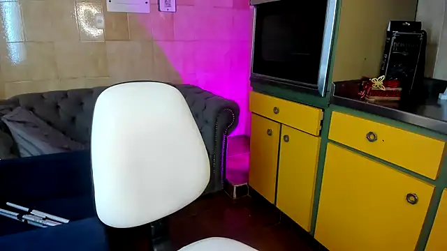 Leticia goddes online show from 13, 12, 2024