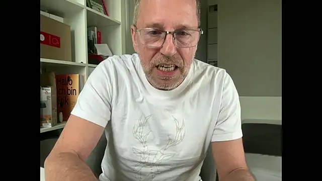 Snapshot of drefman chatting on 21, 2, 2026 drefman online show from 21, 2, 2026