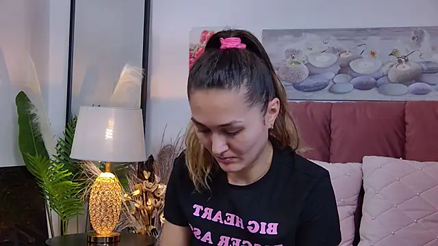 NicolLopeze online show from 19, 12, 2024