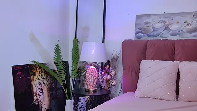 NicolLopeze online show from 30, 1, 2025