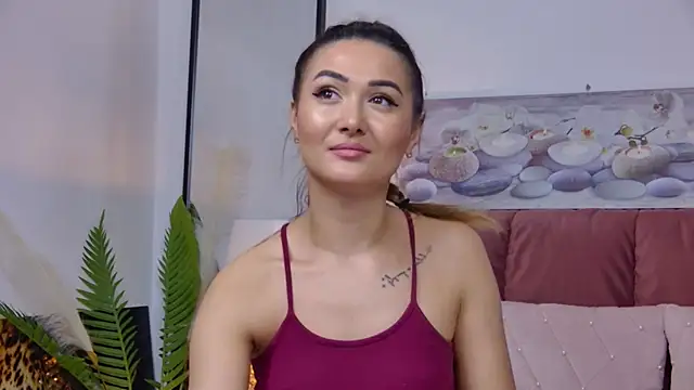 NicolLopeze online show from 8, 2, 2025