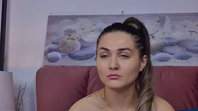 NicolLopeze online show from 23, 2, 2025