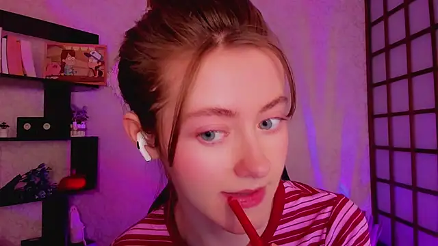 KateCuddle online show from 13, 12, 2024