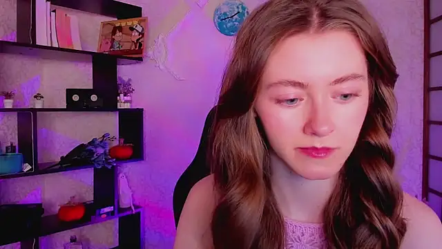 KateCuddle online show from 19, 12, 2024