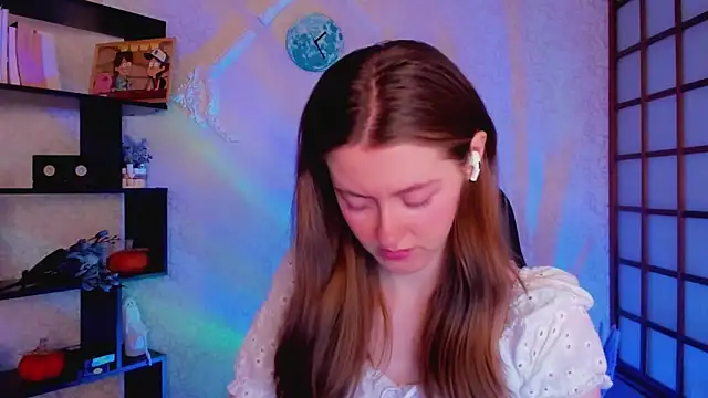 KateCuddle online show from 20, 12, 2024