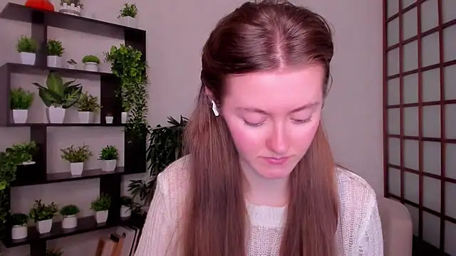 KateCuddle online show from 10, 10, 2025