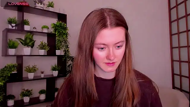 KateCuddle online show from 1, 12, 2025