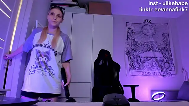 Anna Fink online show from 16, 11, 2025