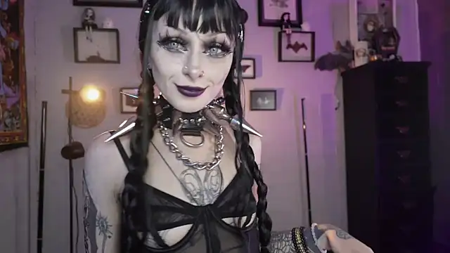 insania 9999  online show from 15, 4, 2026