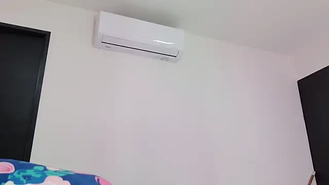 celeste sea online show from 15, 4, 2026