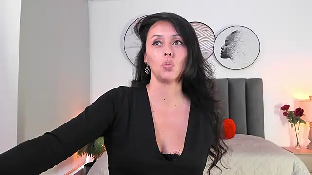 SaharaGarcia   online show from 19, 2, 2025