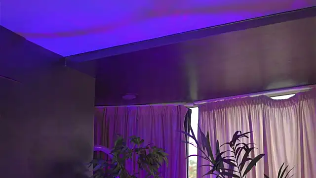 HotSkinnyX online show from 29, 9, 2025