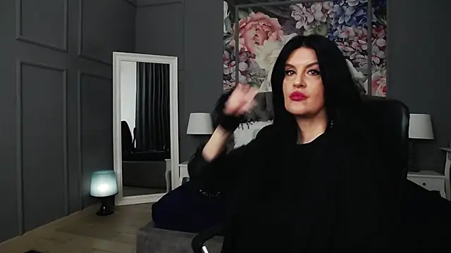 Snapshot of DomMelissaW chatting on 7, 2, 2025 DomMelissaW online show from 7, 2, 2025