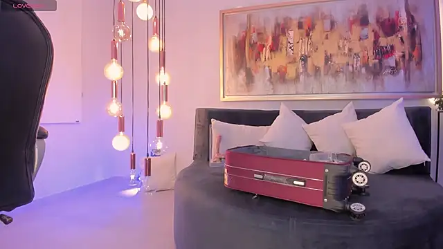 SophieBarnett online show from 15, 10, 2025