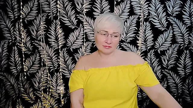 Olivia playful online show from 17, 4, 2026