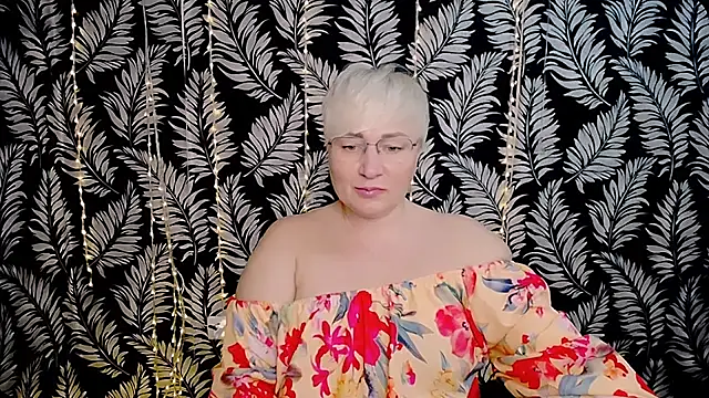 Snapshot of Olivia_playful chatting on 30, 4, 2026 Olivia playful online show from 30, 4, 2026