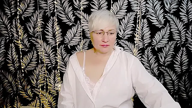 Snapshot of Olivia_playful chatting on 17, 5, 2026 Olivia playful online show from 17, 5, 2026