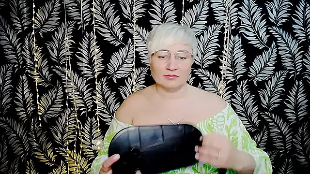 Snapshot of Olivia_playful chatting on 31, 5, 2026 Olivia playful online show from 31, 5, 2026