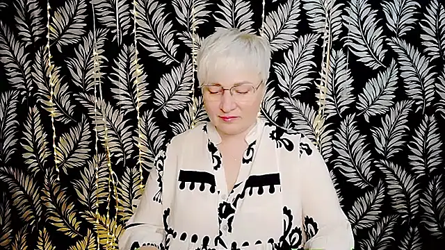 Snapshot of Olivia_playful chatting on 6, 6, 2026 Olivia playful online show from 6, 6, 2026