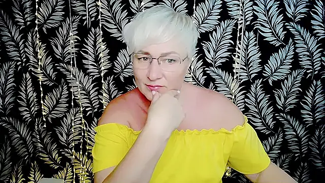 Snapshot of Olivia_playful chatting on 11, 6, 2026 Olivia playful online show from 11, 6, 2026