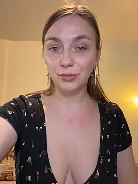 Snapshot of Janeee chatting on 7, 3, 2025 Janeee online show from 7, 3, 2025