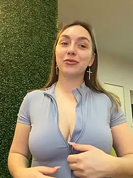 Snapshot of Janeee chatting on 8, 3, 2025 Janeee online show from 8, 3, 2025