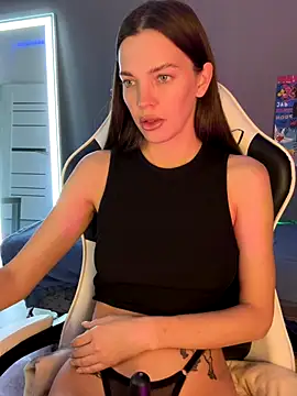 julia fly online show from 19, 10, 2025