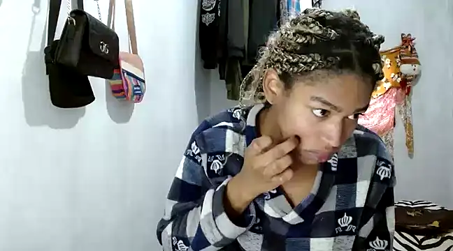 angelamarie1 online show from 11, 2, 2025