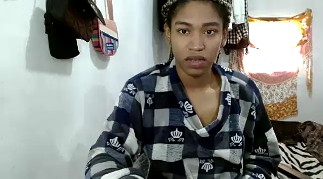 angelamarie1 online show from 18, 2, 2025