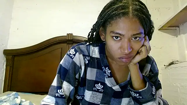 Snapshot of angelamarie1 chatting on 4, 5, 2026 angelamarie1 online show from 4, 5, 2026
