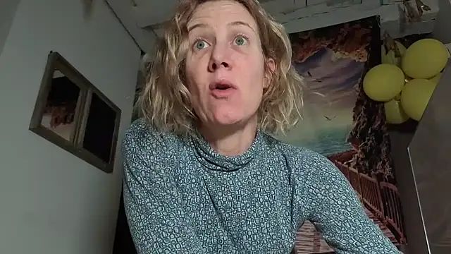 Snapshot of Lola_Belgium chatting on 18, 5, 2026 Lola Belgium online show from 18, 5, 2026