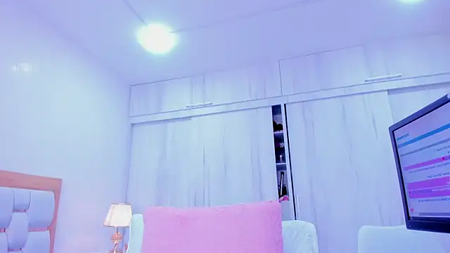 Snapshot of paola_rodriguez chatting on 28, 12, 2024 paola rodriguez online show from 28, 12, 2024