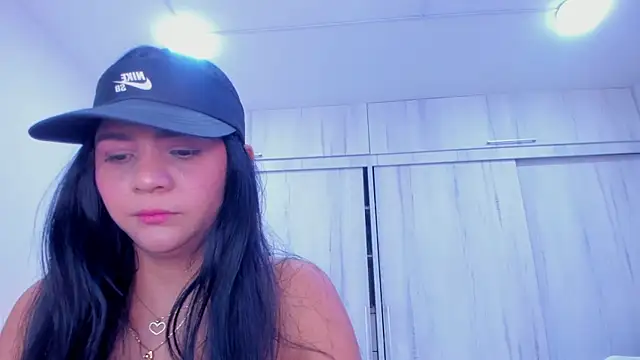 Snapshot of paola_rodriguez chatting on 8, 1, 2025 paola rodriguez online show from 8, 1, 2025