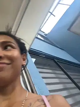 LauraAristizabal online show from 29, 1, 2025