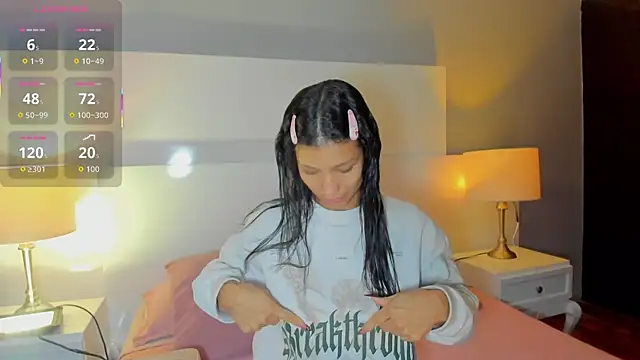 LauraAristizabal online show from 5, 11, 2025