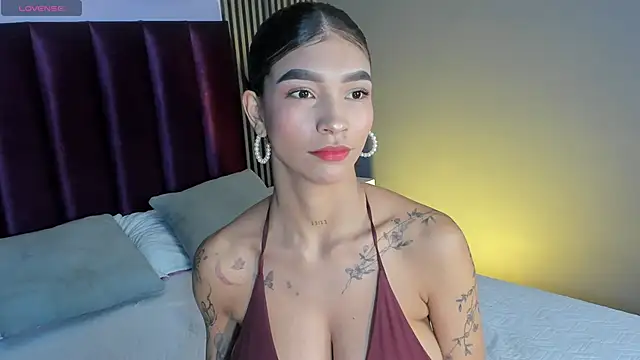 Snapshot of LauraAristizabal chatting on 21, 7, 2026 LauraAristizabal online show from 21, 7, 2026