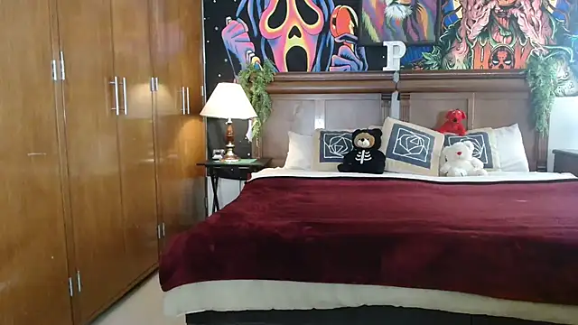 Snapshot of MINI_Petite chatting on 17, 12, 2024 MINI Petite online show from 17, 12, 2024