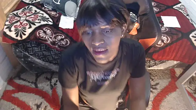 sexyjustin202 online show from 4, 10, 2025