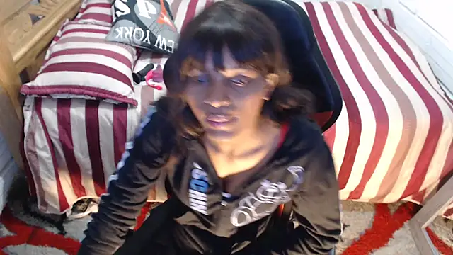 sexyjustin202 online show from 28, 10, 2025