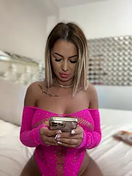 KirstieVegas online show from 19, 3, 2025