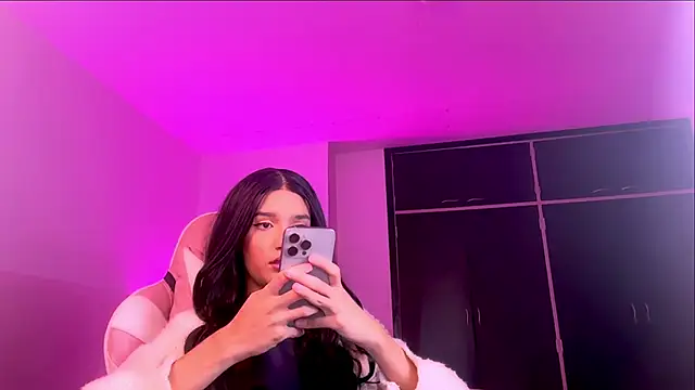 Ainhoads online show from 28, 10, 2025