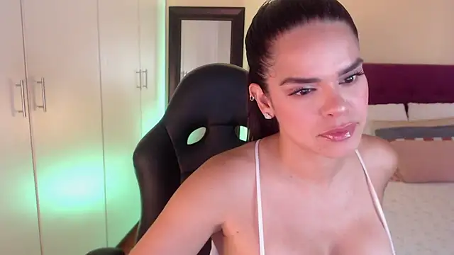 Snapshot of Mafer_Meow chatting on 2, 3, 2025 Mafer Meow online show from 2, 3, 2025