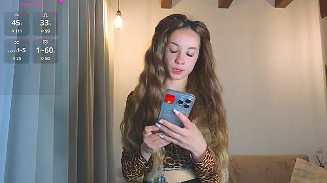 Snapshot of EmelyBenz chatting on 2, 3, 2025 EmelyBenz online show from 2, 3, 2025