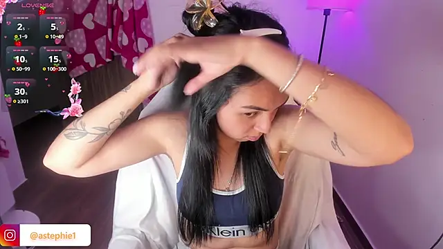 Miss Nicole online show from 27, 11, 2025