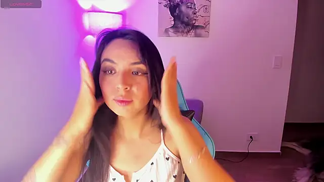 Miss Nicole online show from 5, 6, 2026