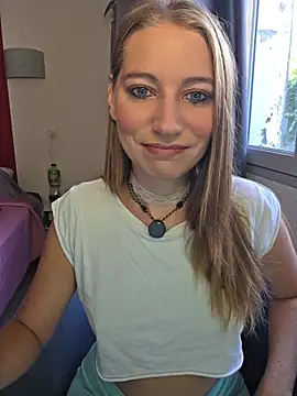 Snapshot of XLisaxx chatting on 27, 7, 2026 XLisaxx online show from 27, 7, 2026