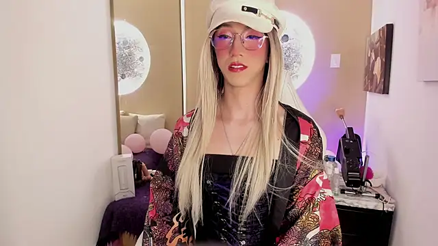 Yaki Tai online show from 12, 4, 2026