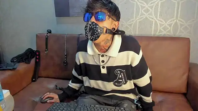 Snapshot of AcidMilo chatting on 9, 12, 2024 AcidMilo online show from 9, 12, 2024