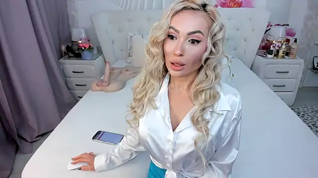 HottieSweetBritney online show from 11, 4, 2026